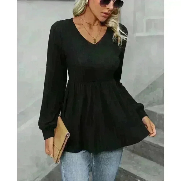 Woman’s Long Sleeve V Neck Top - Picture 1 of 6